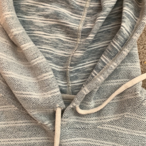 Billabong Hooded Sweatshirt in Men’s Small Striped - Picture 3 of 5